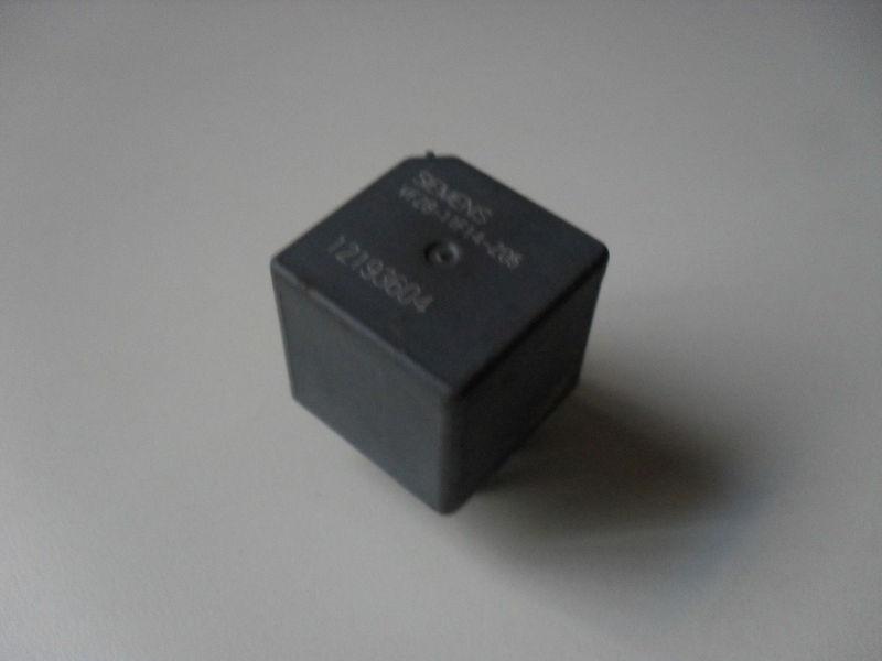 Siemens relay vf28-11f14-z05 12193604 4 pin 970832b