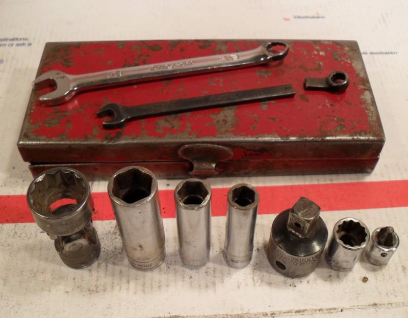Lot vintage snap on assorted socket & wrench set in red metal tool box usa made