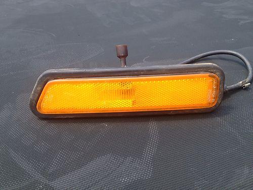 1987 porsche 944 left front marker light