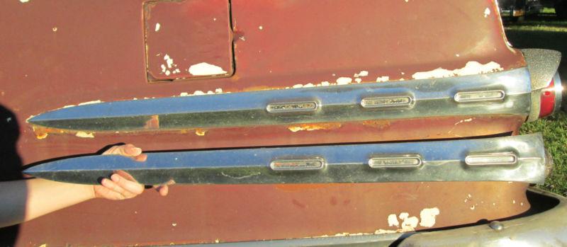 1956 pontiac starchief 2dr ht convertible quarter panel blister moldings