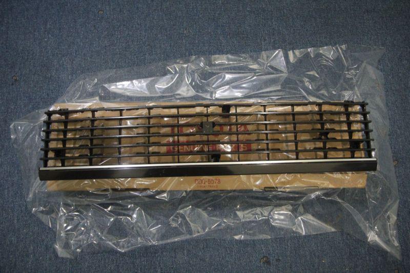 Toyota corolla ke70,ae70,te71 gl grille nos