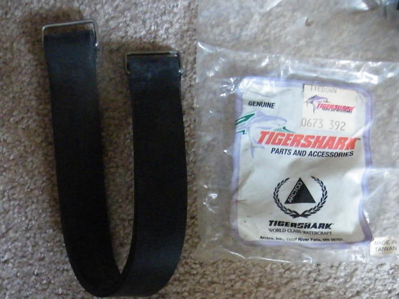 Nos tigershark arctic cat rubber tiedown 1994 monte carlo 0673-392