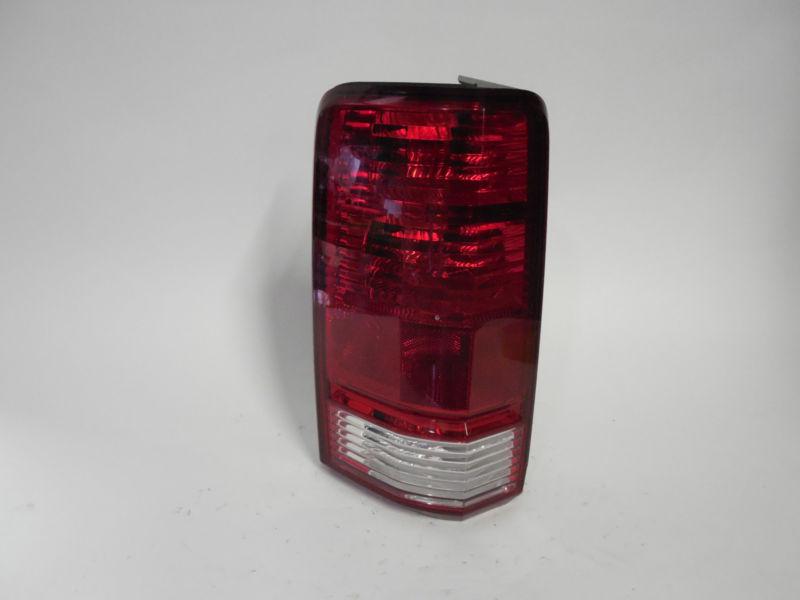 07 08 09 2010 2011 dodge nitro oem left tail light nice! 