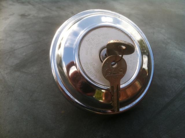 Vintage ford / motorcraft chrome locking gas cap