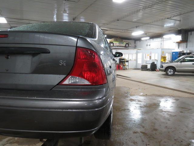 2002 ford focus tail lamp light right