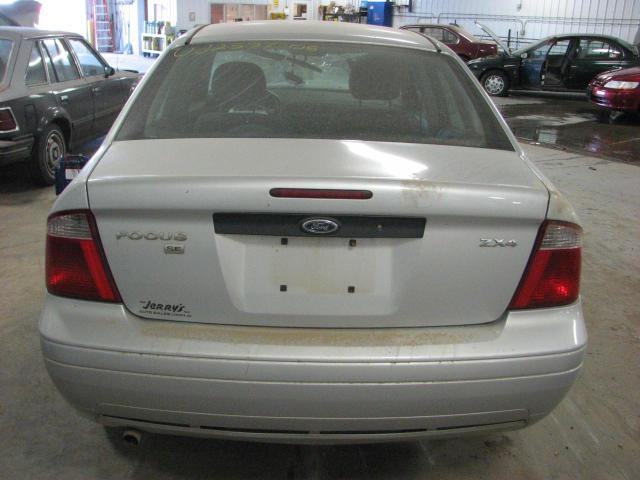 2006 ford focus tail lamp light right