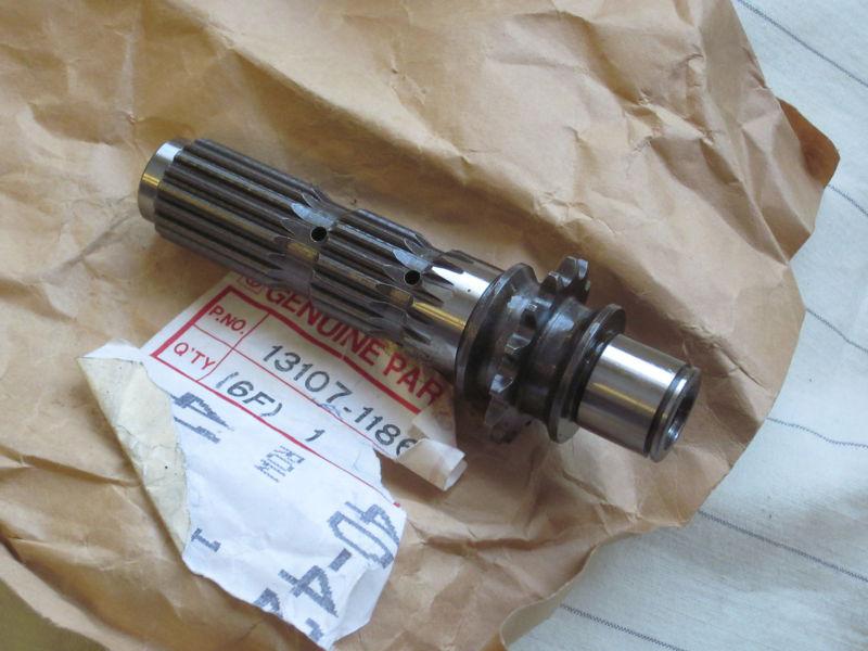 Kawasaki zx750 gpx750 f zxr 750 ninja zx-7 h1 h2 -87-90 shaft 13107-1186 nos