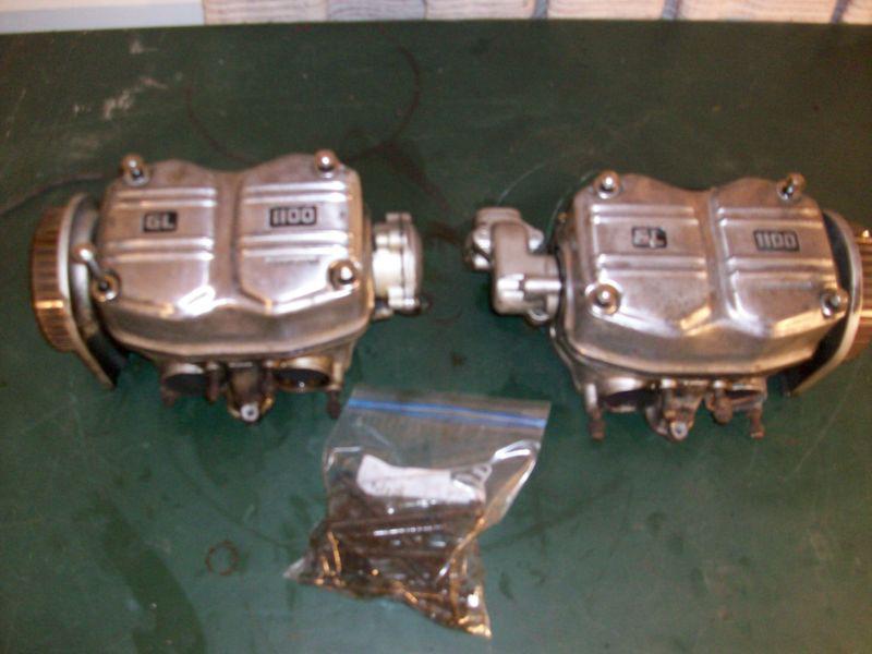 Complete pair of honda gold wing gl-1100 cylinder head assemblies