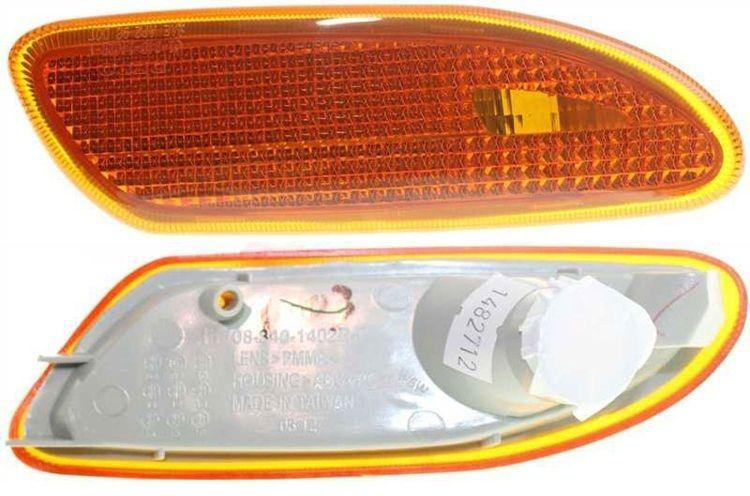 Side marker light lamp passenger's right side