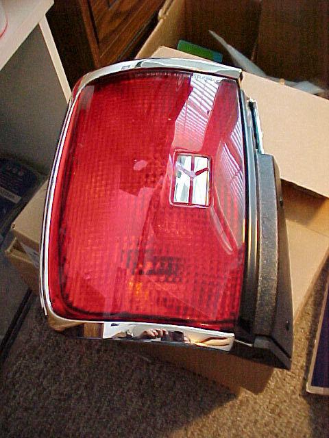 Gm 5977654 lamp asm rh new oem