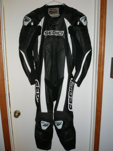 Mens black sedici one piece leather riding suit size us40/eur50 - barely used!