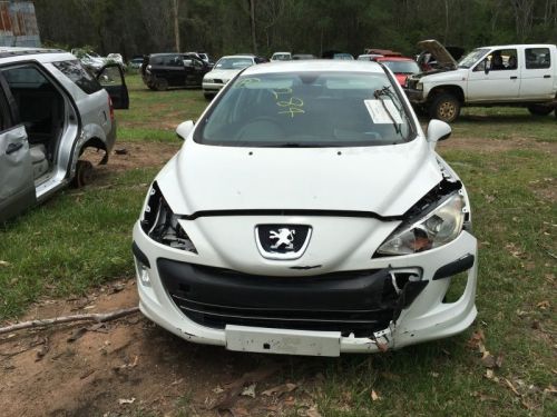 2008 peugeot 308 hdi  rh drivers front window #c284