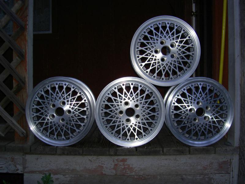 1984 - 1988 oldsmobile ciera alloy wheels