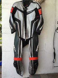 2200$ spidi kangaroo leather wind pro moto suit. size 54.