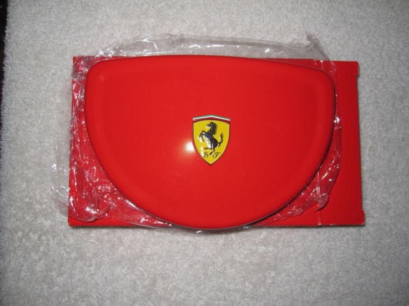 Factory ferrari pen/keychain set in case