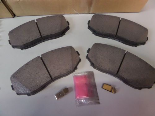 Genuine mazda cx7, cx9 front brake pad / shim kit oe oem l2y6-33-28za