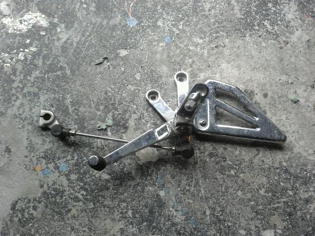 Suzuki gsxr rear gear shift assembly bracket gixxer 1000 600 750 triple gsxr750 