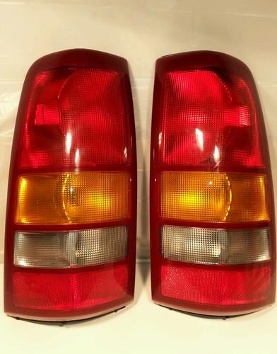 Pair 1999-2003 gm chevy taillights part # gm 16524515 (l) and gm 16524516 (r)