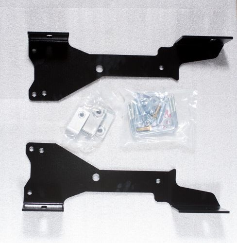 Demco 8552027 hijacker premier-series frame mounting bracket kit for chevy/gmc