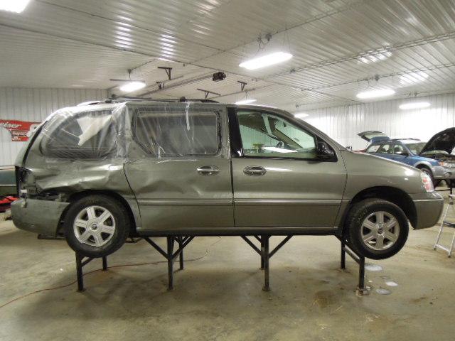 2005 mercury monterey 71627 miles front door right