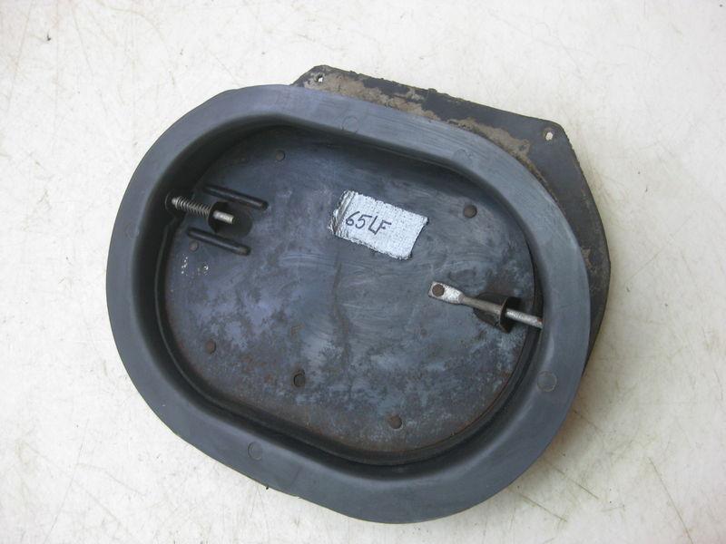 1965-68 chevy left kickpanel vent housing         2352