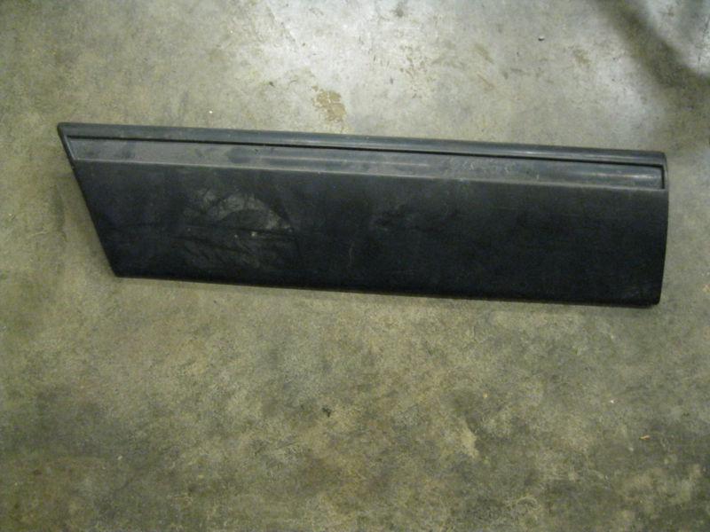 87-93 ford mustang driver side quarter molding moulding lx