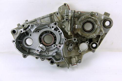 Left engine case 1998 yamaha yz400f yz 400f crank case oem