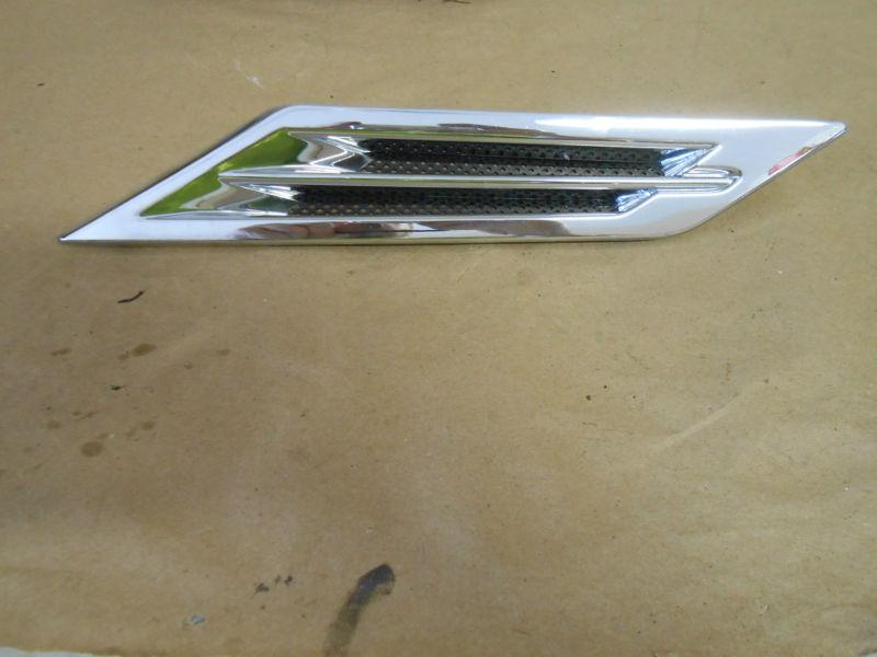 2008,08,09,10 cadillac cts left driver fender grille oem 25851105 with clips