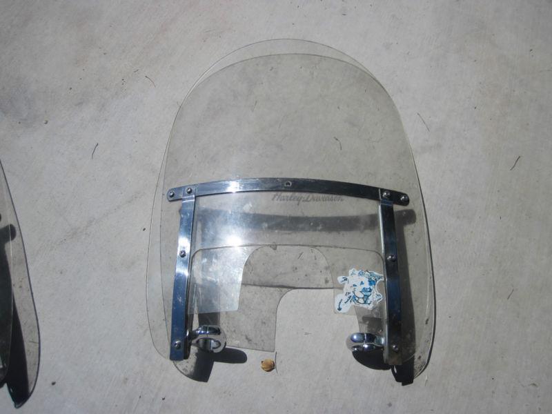 Harley davidson windshield. fits softail and others with 41mm forks