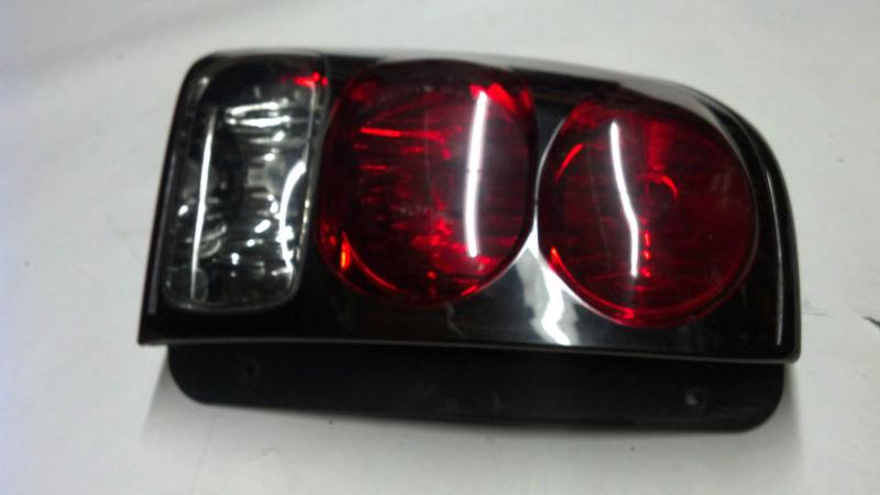 2004 chevrolet trailblazer tail light left