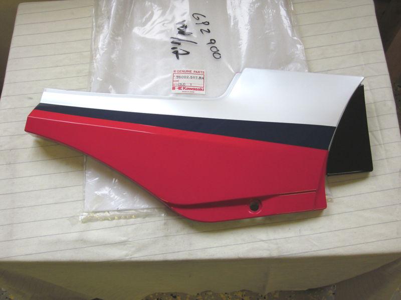 Kawasaki zx900 gpz 900 a3 ninja red/white right side cover rh 36002-5117-r4 nos