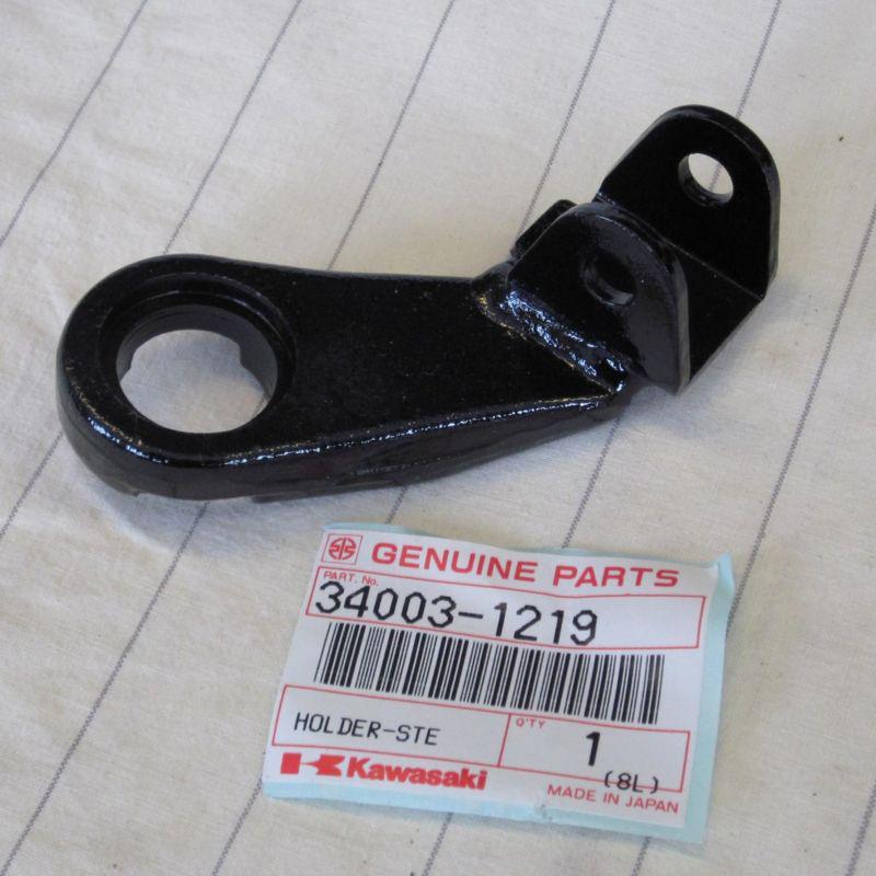 Kawasaki kl250 klr250 d2 d3 d4 d5 d6 d7 d8 d9 rh footrest bracket 34003-1219 nos