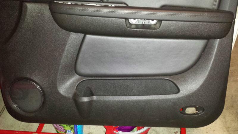 2007-10 cadillac escalade passenger side interior door panel