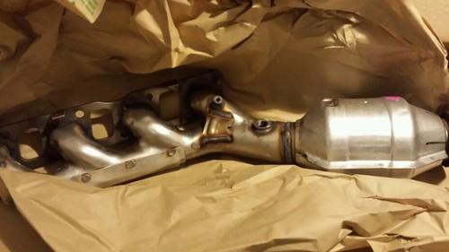 04-10 titan and armada exhaust manifold lh side