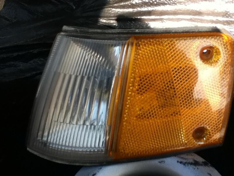 Civic wagon corner lights ( drivers and passenger side) 88 to 89 