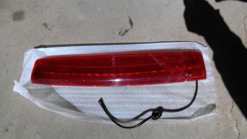 Land rover third brake stop lamp light range 03-12 xfg000040 oem