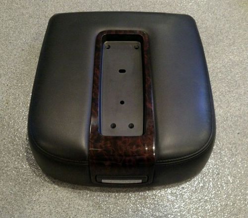 2007-2013 gmc yukon denali center console armrest lid oem **dark cocoa brown**