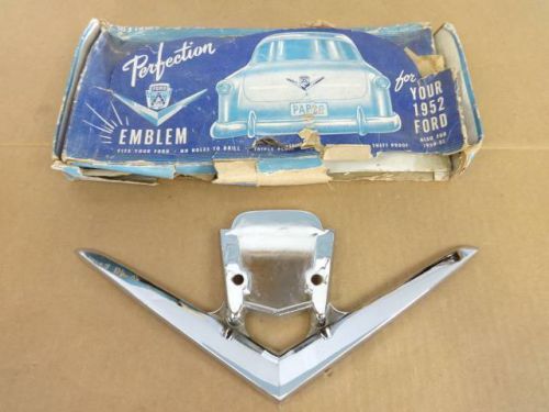 1950 1951 1952 ford nos perfection emblem accessory  trunk emblem