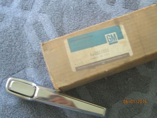 Nos 1967-1972 chevrolet trucks left hand door handle-part number 3927895