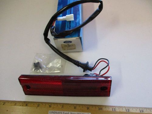 Ford 1989 probe gt l.h. rear side &#034;lamp asy&#034; (marker) red nos free shipping