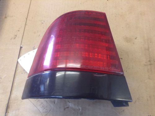 1992 ford thunderbird driver side tail light lamp 166-01450l