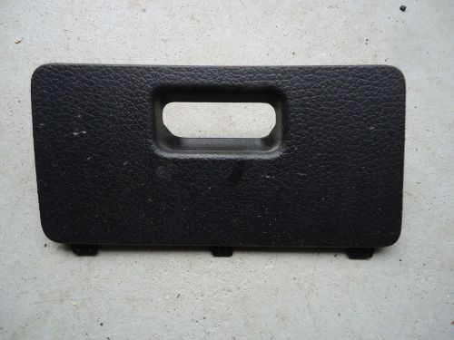 Black fuse box cover and label assy oc15m166