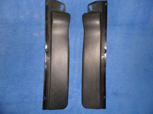 Nice pair l&amp;r 68-72 gm a body roof rail shoulder seat belt holders-black