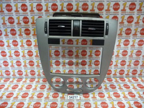 04 05 06 07 08 suzuki forenza ac climate radio bezel w/ ac vents oem