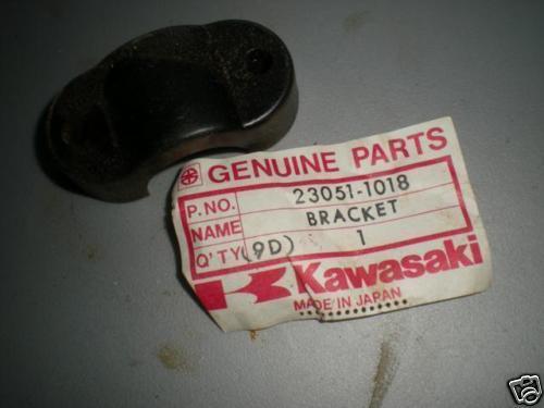 Nos kawasaki ke100 ke125 ke175 signal lamp bracket 23051-1018