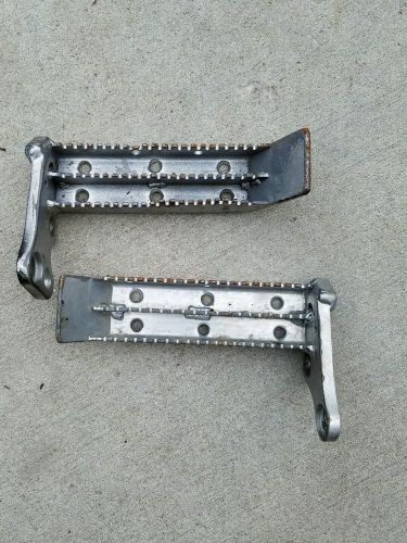 Honda 250r foot pegs