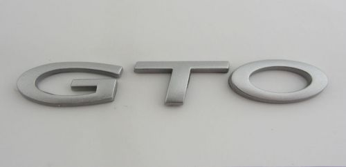2004 2005 2006 pontiac gto kidney grille emblem reproduction stock silver 04-06