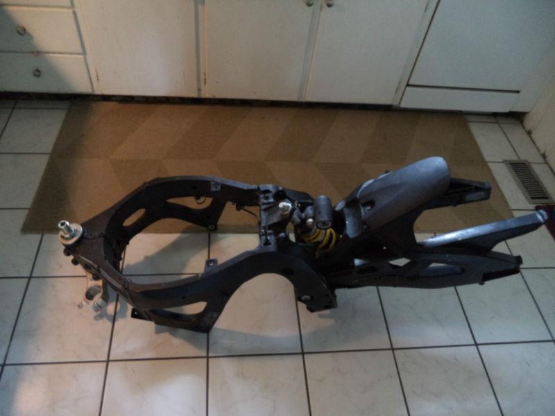 06-07 suzuki gsxr 600 frame and swingarm straight and uncut 2006 2007