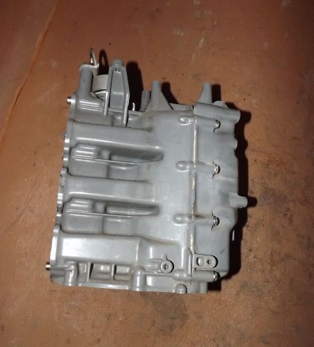 Honda 25 hp 4 stroke crankcase assembly pn 12000-zv7-000za