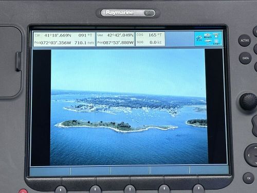 Raymarine e120 classic gps chartplotter multifunction display w/ cover; warranty